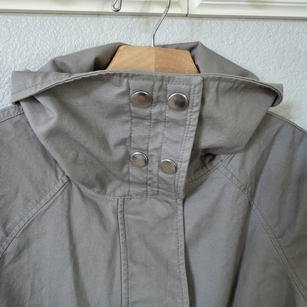 Tommy Hilfiger Gray Green Utility Jacket with Collared Neckline - Picture 3 of 10